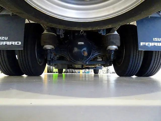 いすゞ フォワード 2RG-FRR90T2(2WD)の写真37