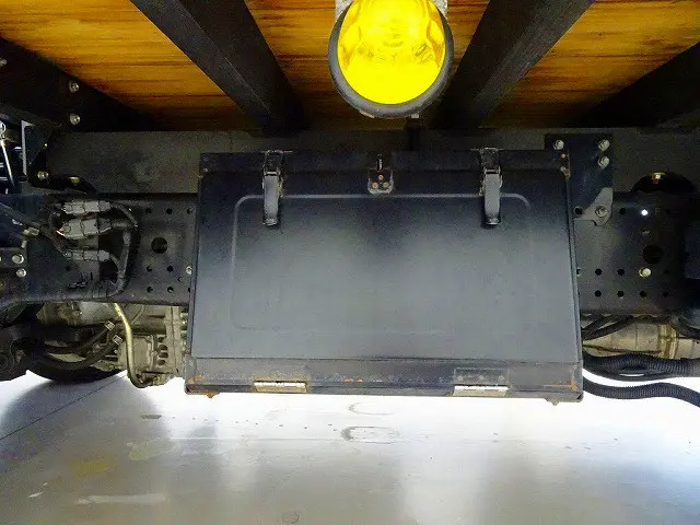 いすゞ フォワード 2RG-FRR90T2(2WD)の写真39