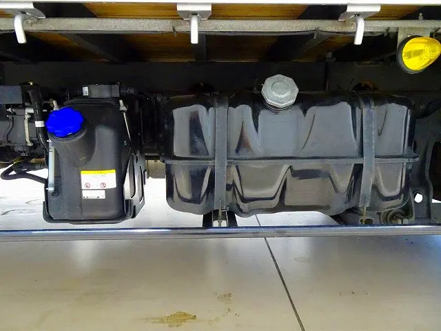 いすゞ フォワード 2RG-FRR90T2(2WD)の写真40