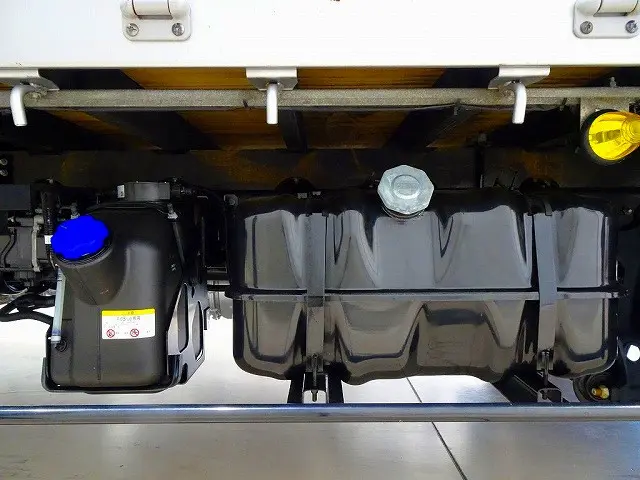アドブルー 燃料タンク100L|いすゞ フォワード 2RG-FRR90T2(2WD)の写真41