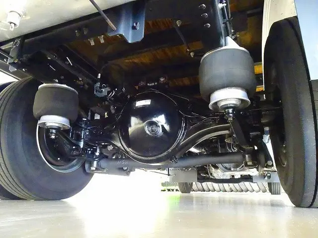 いすゞ フォワード 2RG-FRR90T2(2WD)の写真44