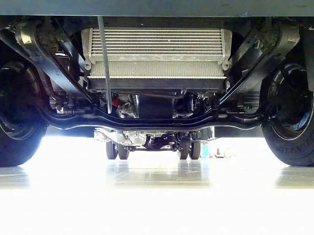 いすゞ フォワード 2RG-FRR90T2(2WD)の写真45