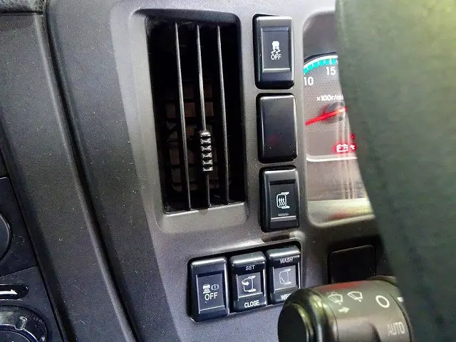 いすゞ ギガ 2PG-CYJ77C(8x4)の写真13