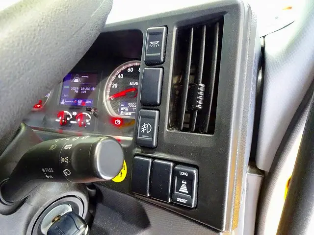 いすゞ ギガ 2PG-CYJ77C(8x4)の写真19