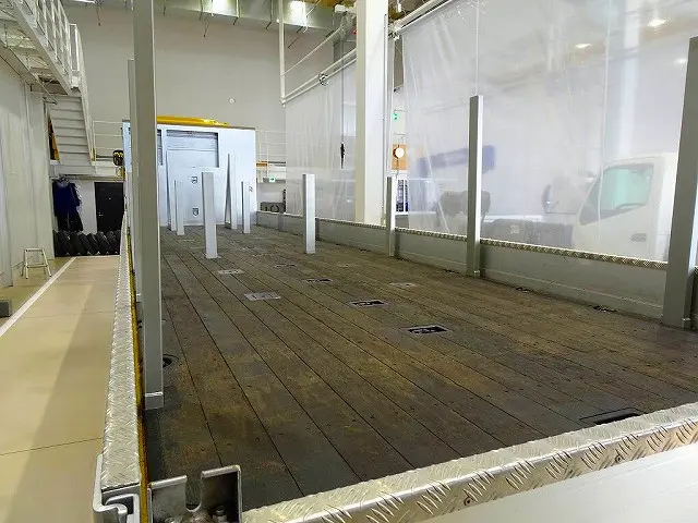 荷台内寸：960×243×28　パブコ　Flat body　20-4AK706　五方開　アルミアオリ　アオリ三方上部アルミ縞鋼板　左右中間/リアアオリ支柱脱着可|いすゞ ギガ 2PG-CYJ77C(8x4)の写真25