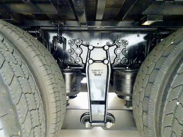 いすゞ ギガ 2PG-CYJ77C(8x4)の写真41