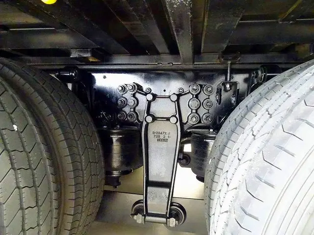 いすゞ ギガ 2PG-CYJ77C(8x4)の写真48