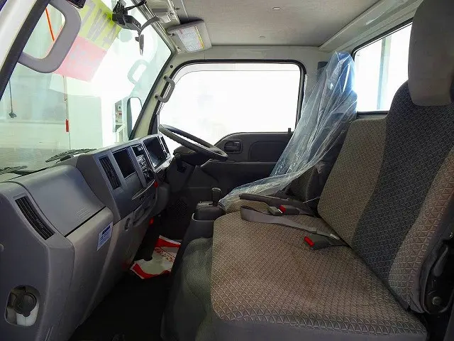 AC PS PW SRS ABS キーレス 左右電格ミラー/ヒーター AM/FMラジオ ETC ドライブレコーダー ターボ|いすゞ エルフ TRG-NHS85A(4WD)の写真8