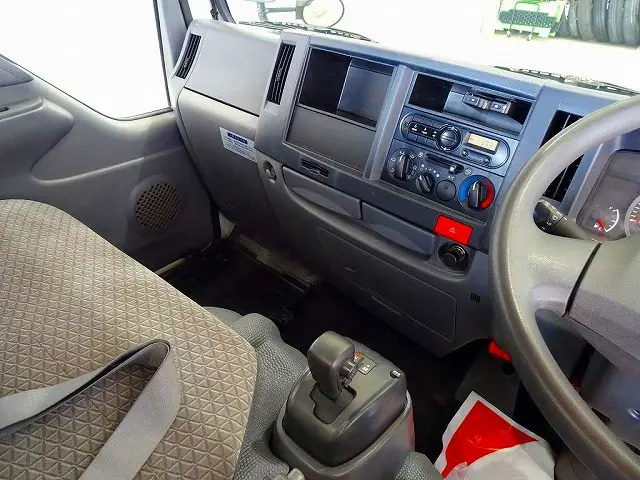 AC PS PW SRS ABS キーレス 左右電格ミラー/ヒーター AM/FMラジオ ETC ドライブレコーダー ターボ|いすゞ エルフ TRG-NHS85A(4WD)の写真9