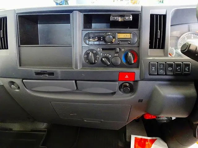 AC PS PW SRS ABS キーレス 左右電格ミラー/ヒーター AM/FMラジオ ETC ドライブレコーダー ターボ|いすゞ エルフ TRG-NHS85A(4WD)の写真10