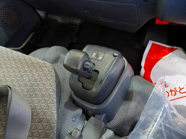 フロアAT 2ペダル|いすゞ エルフ TRG-NHS85A(4WD)の写真14