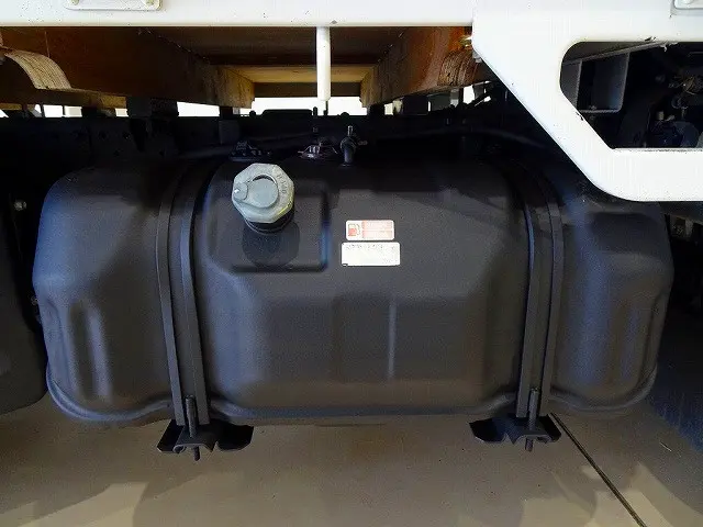 いすゞ エルフ TRG-NHS85A(4WD)の写真38