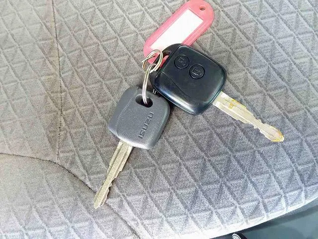 いすゞ エルフ TRG-NHS85A(4WD)の写真41