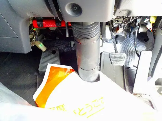 フロアAT　2ペダル|いすゞ エルフ TPG-NJR85A(2WD)の写真14