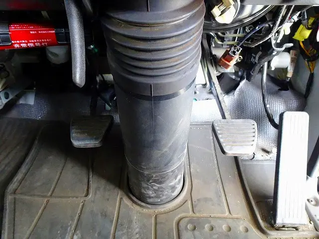 いすゞ エルフ TRG-NHR85A(2WD)の写真18