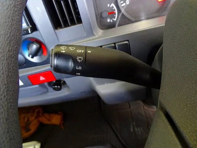 いすゞ エルフ TRG-NHR85A(2WD)の写真20