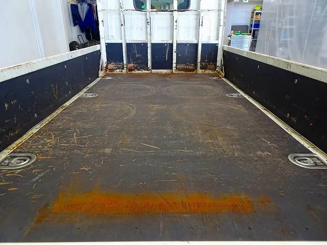 いすゞ エルフ TRG-NHR85A(2WD)の写真22