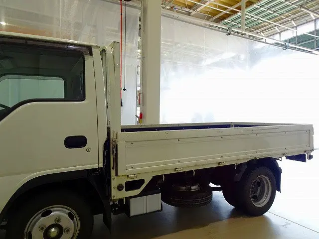 いすゞ エルフ TRG-NHR85A(2WD)の写真24