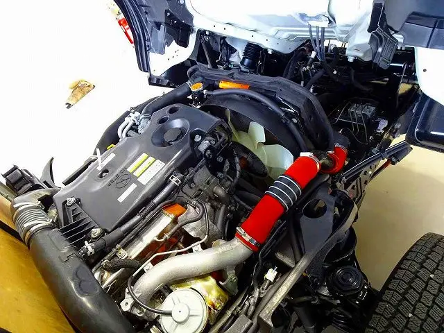 エンジンルーム|いすゞ エルフ TRG-NHR85A(2WD)の写真34