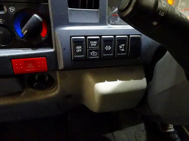 いすゞ エルフ TKG-NJR85A(2WD)の写真11