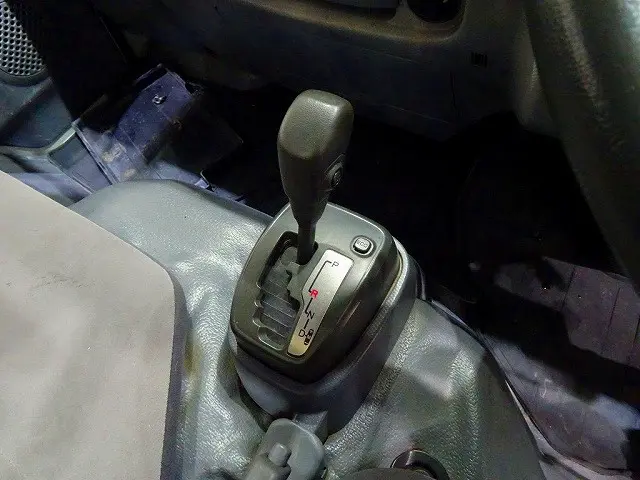 いすゞ エルフ TKG-NJR85A(2WD)の写真12