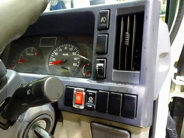 いすゞ エルフ TKG-NJR85A(2WD)の写真14