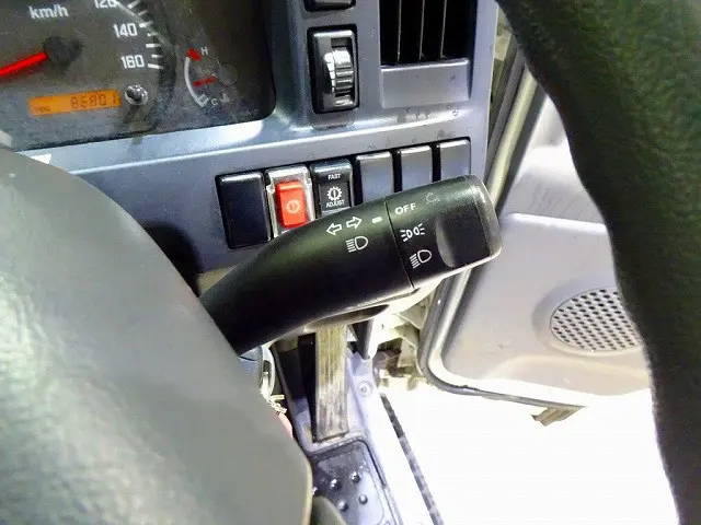 いすゞ エルフ TKG-NJR85A(2WD)の写真16