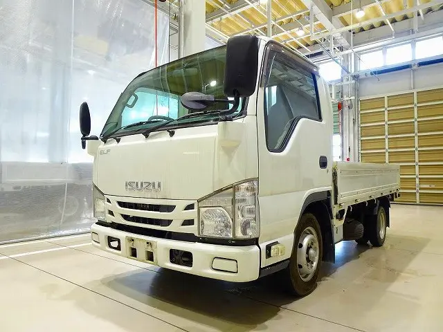 いすゞ エルフ TRG-NHR85A(2WD)の写真1