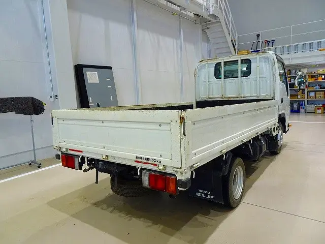 いすゞ エルフ TRG-NHR85A(2WD)の写真3