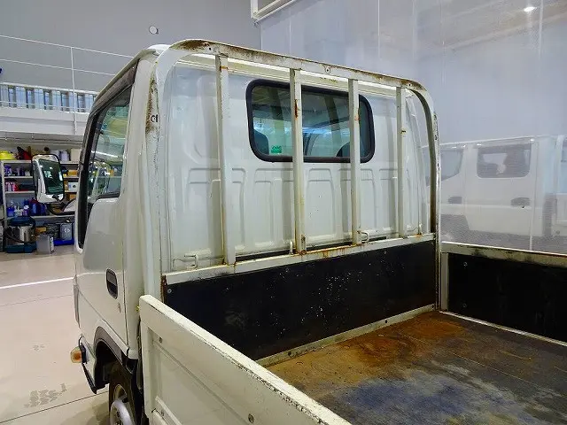 いすゞ エルフ TRG-NHR85A(2WD)の写真20