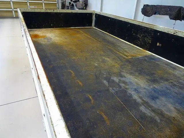 いすゞ エルフ TRG-NHR85A(2WD)の写真21