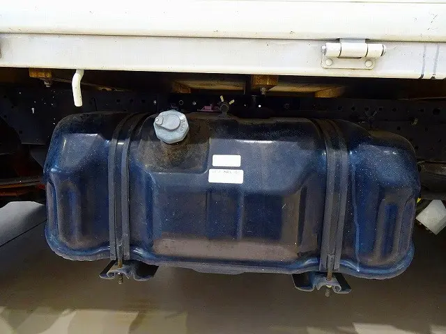 いすゞ エルフ TRG-NHR85A(2WD)の写真26