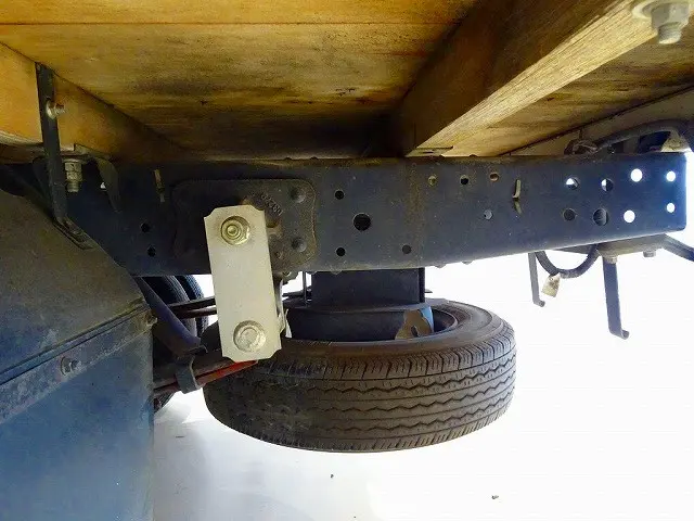 いすゞ エルフ TRG-NHR85A(2WD)の写真33