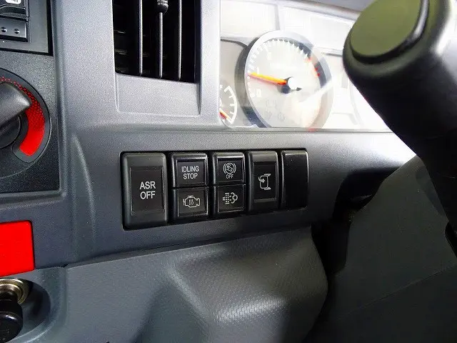 いすゞ エルフ TKG-NJR85A(2WD)の写真10