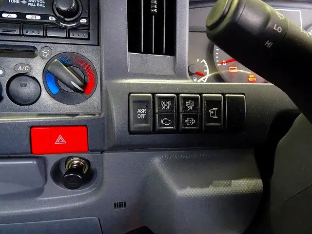 いすゞ エルフ TKG-NJR85A(2WD)の写真11