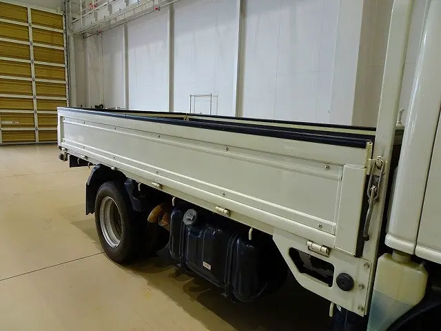 いすゞ エルフ TKG-NJR85A(2WD)の写真15