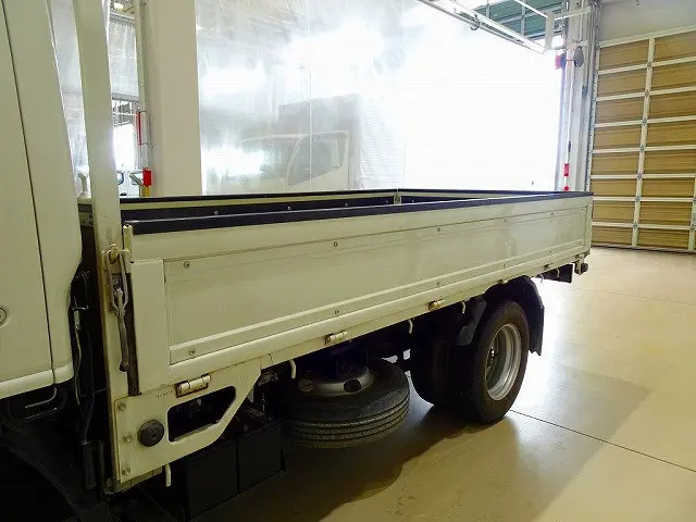 いすゞ エルフ TKG-NJR85A(2WD)の写真16