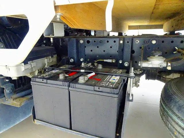 いすゞ エルフ TKG-NJR85A(2WD)の写真28