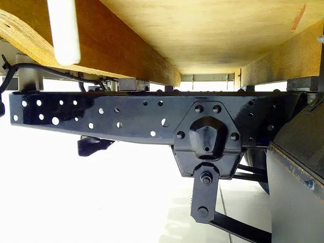 燃料タンク75L　シャーシは 錆止め/マフラー塗装 仕上げに力を入れています。|いすゞ エルフ TKG-NJR85A(2WD)の写真39