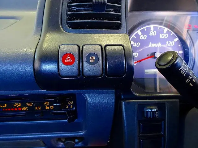 いすゞ エルフ PB-NPR81AR(2WD)の写真11