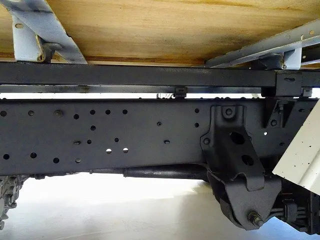 左シャシリア工具箱 シャーシは 錆止め/マフラー塗装 仕上げに力を入れています。|トヨタ ダイナ LDF-KDY281(4WD)の写真34