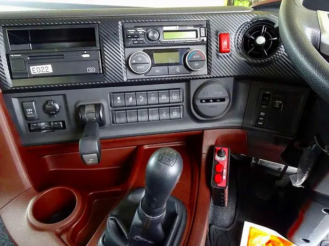 タコグラフ　アドブルー　排気ブレーキ　T/Mリターダ　デフロック　クルーズコントロール　ESスタート　車線逸脱警報装置　PCS　フォグランプ　TRC|日野 プロフィア 2DG-FS1AGE(6x4)の写真11