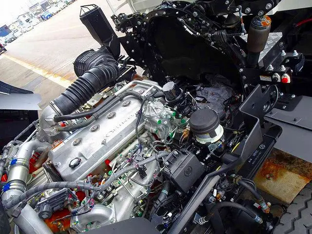 エンジンルーム|日野 プロフィア 2DG-FS1AGE(6x4)の写真39