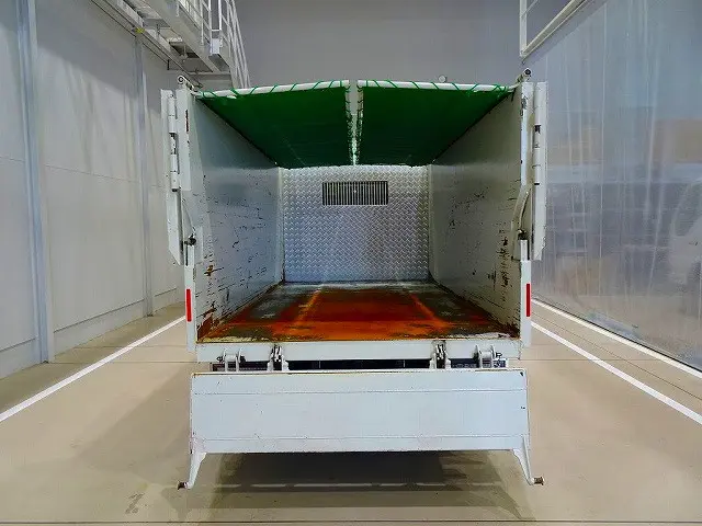 荷台内寸：304×158×122　新明和/DD2-0110SY　土砂禁　リア3枚扉(上部観音扉)　自動シート付　リアアオリ左右ピン差し加工　床前水抜き穴1対　前立てプロテクターアルミ縞鋼板張り|いすゞ エルフ TPG-NKS85AN(4WD)の写真20