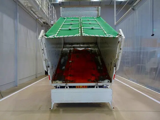 荷台内寸：304×158×122　新明和/DD2-0110SY　土砂禁　リア3枚扉(上部観音扉)　自動シート付　リアアオリ左右ピン差し加工　床前水抜き穴1対　前立てプロテクターアルミ縞鋼板張り|いすゞ エルフ TPG-NKS85AN(4WD)の写真31