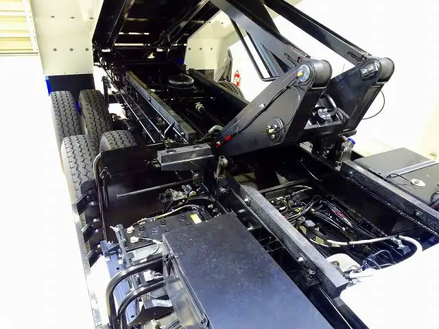 荷台内寸：510×220×51　新明和/DD10-761　床厚み9mm　自動シート付(65cm)　前立てプロテクター左右はしご/作業灯2個|日野 プロフィア 2DG-FS1AGE(6x4)の写真35