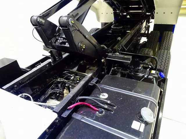 荷台内寸：510×220×51　新明和/DD10-761　床厚み9mm　自動シート付(65cm)　前立てプロテクター左右はしご/作業灯2個|日野 プロフィア 2DG-FS1AGE(6x4)の写真37