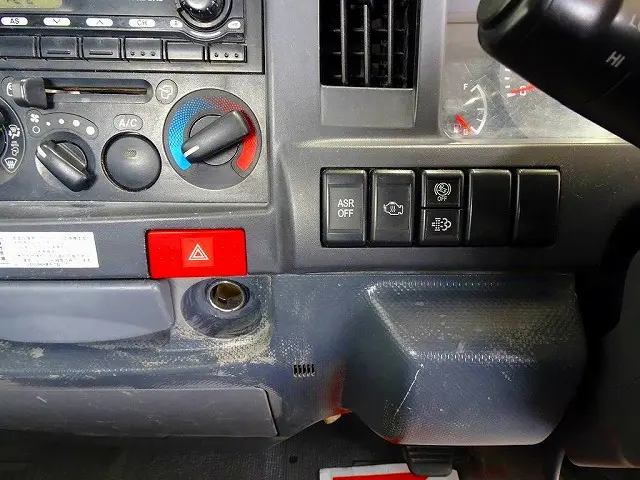 いすゞ エルフ TKG-NKR85AN(2WD)の写真11