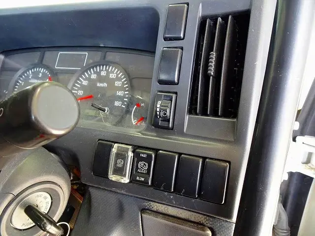 いすゞ エルフ TKG-NKR85AN(2WD)の写真14