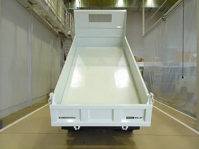 荷台内寸:305×159×37 新明和/DR2-0110SY 三方開 前立てプロテクターアングル補強加工|いすゞ エルフ TKG-NKR85AN(2WD)の写真24